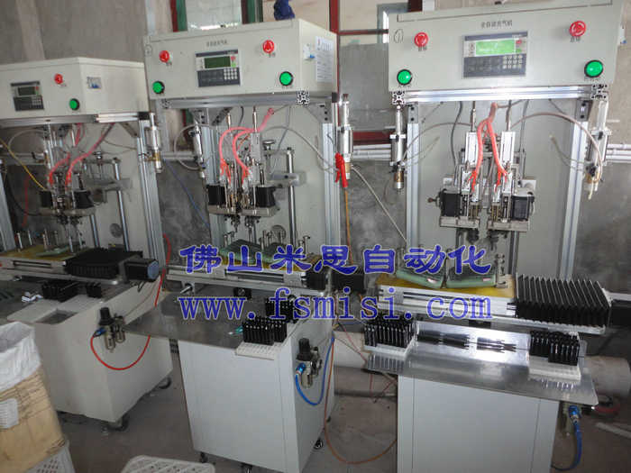 打火機(jī)自動(dòng)充氣機(jī)